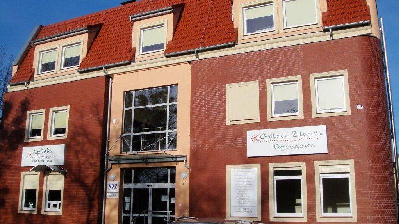 Widok budynku Centrum Zdrowia Ogrodowa